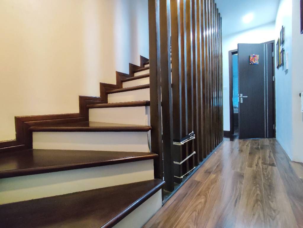 Bán nhà Khu C Hoàng Văn Thái - diện tích 43m2 5 tầng - Ô TÔ TRÁNH - giá 18 tỷ