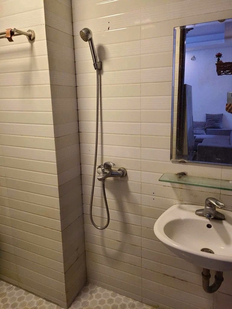 Bán nhà Khương Hạ - diện tích 52m2 7 tầng - Ô tô đỗ tận cửa - giá 2,45 tỷ