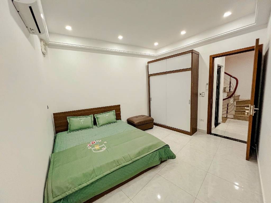 Bán nhà Linh Quang - diện tích 36.3m2 6 tầng - Nhà đẹp trung tâm phố, 8 phòng ngủ, full nội thất - giá 9,2 tỷ