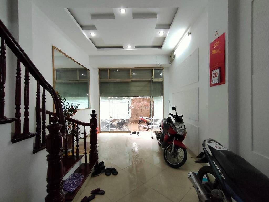 Bán nhà Định Công Hạ - diện tích 35m2 4 tầng - Lô góc, ô tô qua - giá 8,1 tỷ