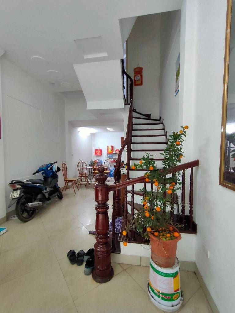 Bán nhà Định Công Hạ - diện tích 35m2 4 tầng - Lô góc, ô tô qua - giá 8,1 tỷ