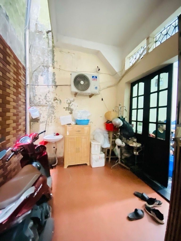 Bán nhà Quan Nhân - diện tích 50m2 3 tầng - Nhà 2 mặt thoáng - giá 12 tỷ