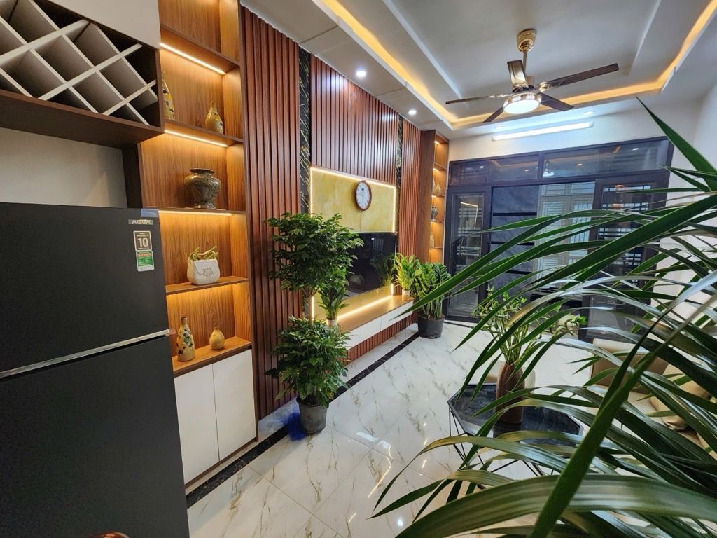 Bán nhà Thanh Lân - diện tích 30m2 4 tầng - Ô TÔ ĐỖ GẦN MẶT PHỐ - giá 6,3 tỷ