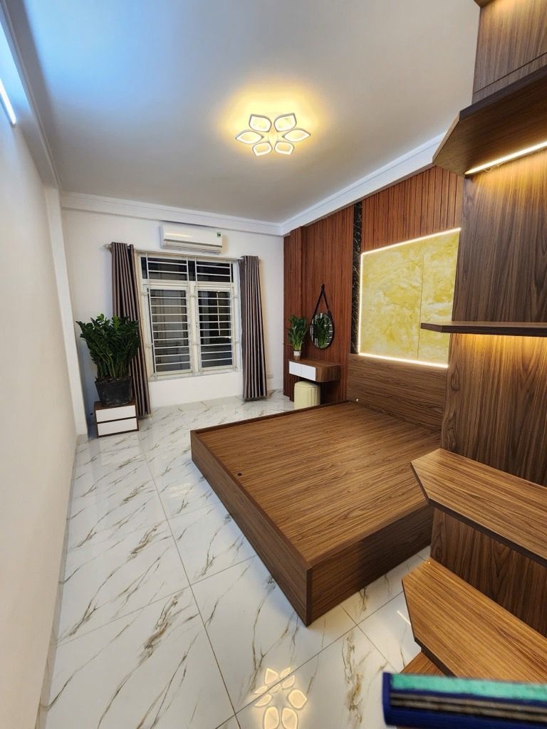 Bán nhà Thanh Lân - diện tích 30m2 4 tầng - Ô TÔ ĐỖ GẦN MẶT PHỐ - giá 6,3 tỷ