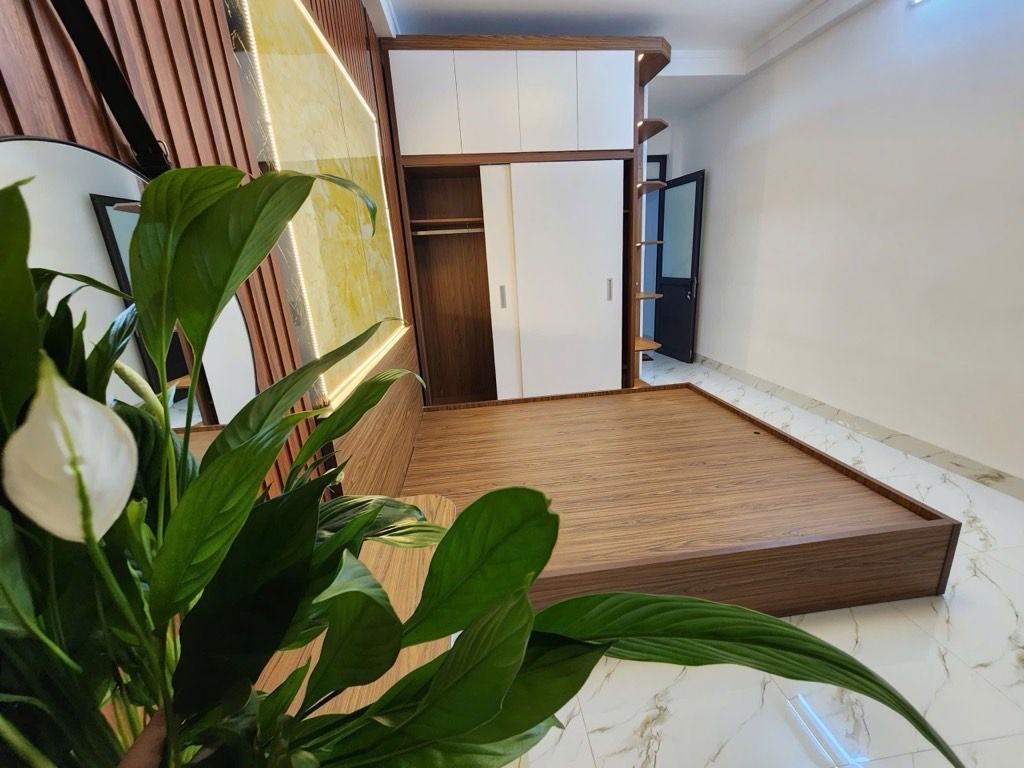 Bán nhà Thanh Lân - diện tích 30m2 4 tầng - Ô TÔ ĐỖ GẦN MẶT PHỐ - giá 6,3 tỷ