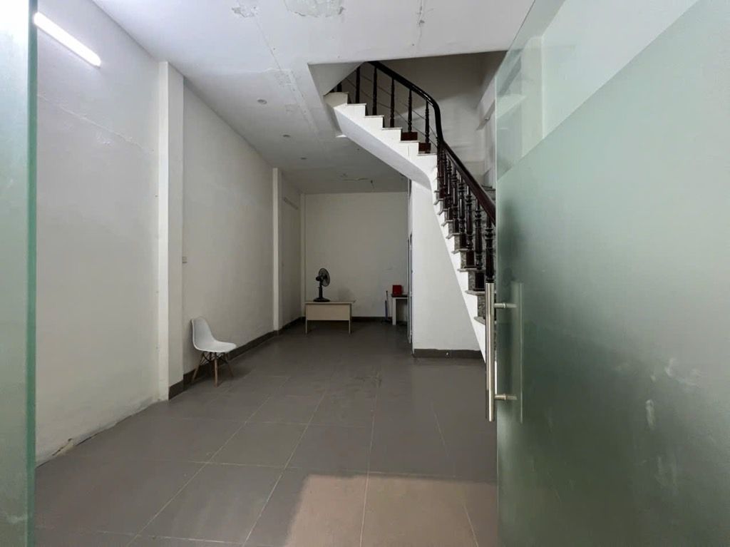 Bán nhà Bạch Đằng - diện tích 38m2 4 tầng - Mặt ngõ ô tô - giá 15,9 tỷ