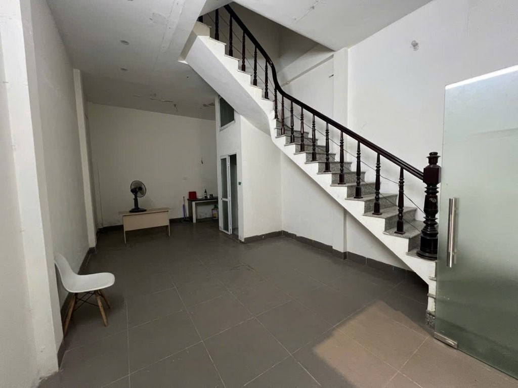 Bán nhà Bạch Đằng - diện tích 38m2 4 tầng - Mặt ngõ ô tô - giá 15,9 tỷ