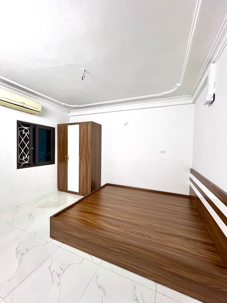 Bán nhà Tập thể Kim Giang - diện tích 70m2 5 tầng - Lô góc, view sân trường - giá 4,48 tỷ