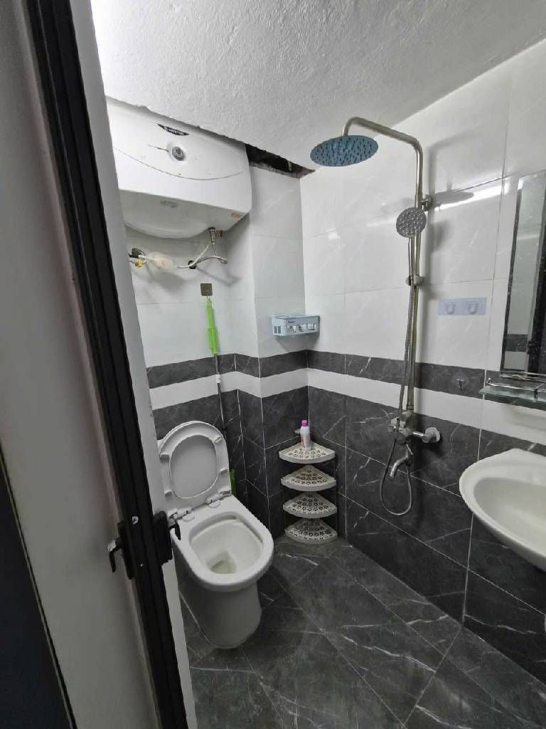 Bán nhà Thái Hà - diện tích 50m2 2 tầng - Nội thất đẹp chỉ việc xách vali về ở - giá 4,8 tỷ