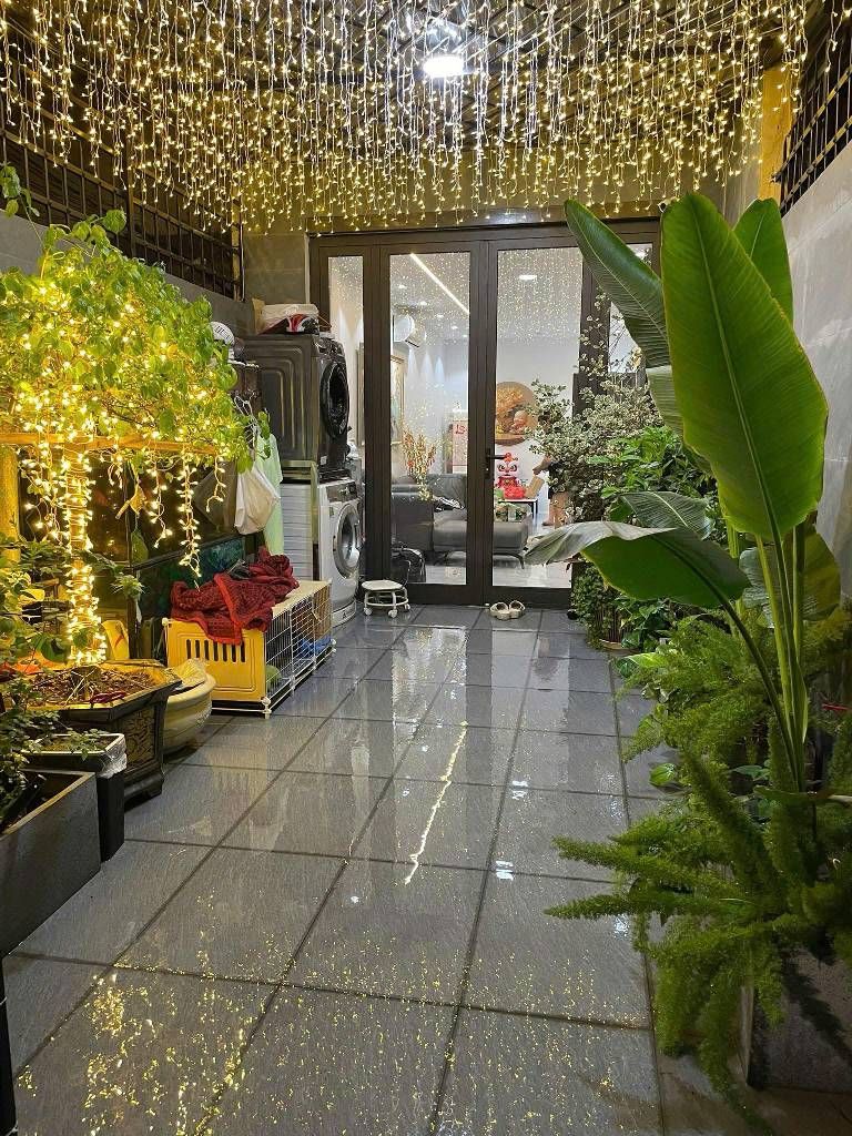 Bán nhà Đê La Thành - diện tích 48,3m2 1 tầng - Ô tô đỗ ngày đêm - giá 8,6 tỷ