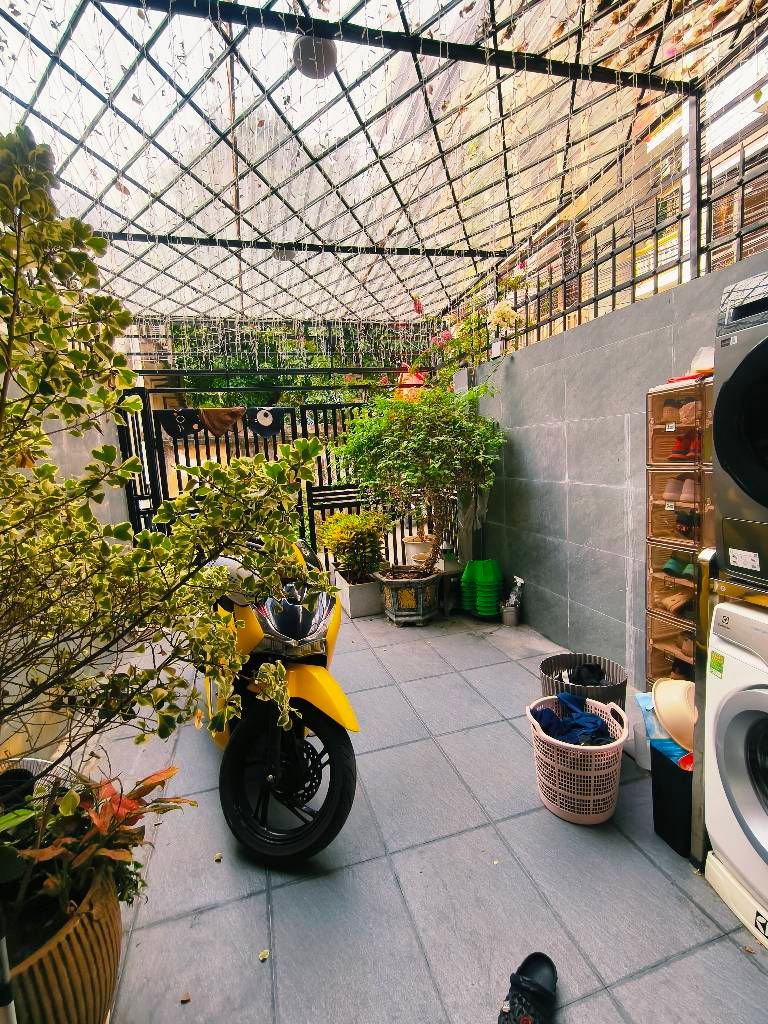 Bán nhà Đê La Thành - diện tích 48,3m2 1 tầng - Ô tô đỗ ngày đêm - giá 8,6 tỷ