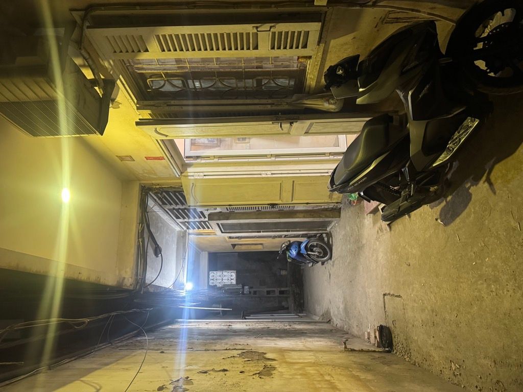 Bán nhà Ngọc Hồi - diện tích 31m2 5 tầng - kinh doanh tốt - giá 9,7 tỷ