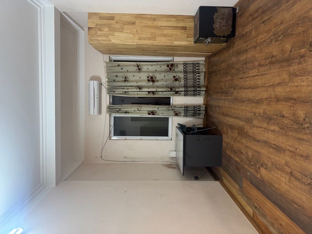 Bán nhà Ngọc Hồi - diện tích 31m2 5 tầng - kinh doanh tốt - giá 9,7 tỷ