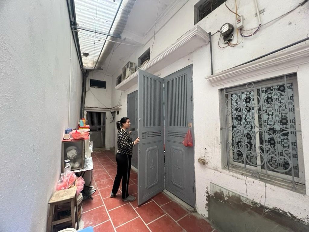 Bán nhà Bạch Mai - diện tích 61.9m2 3 tầng - Cách ô tô tránh 15m - giá 13 tỷ