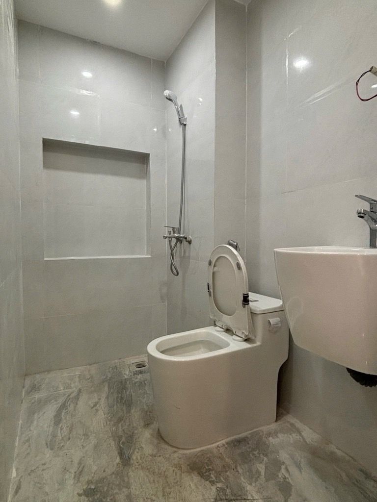 Bán nhà Chính Kinh - diện tích 43,6m2 7 tầng - Lô góc, gần nhiều trường đại học lớn - giá 15 tỷ