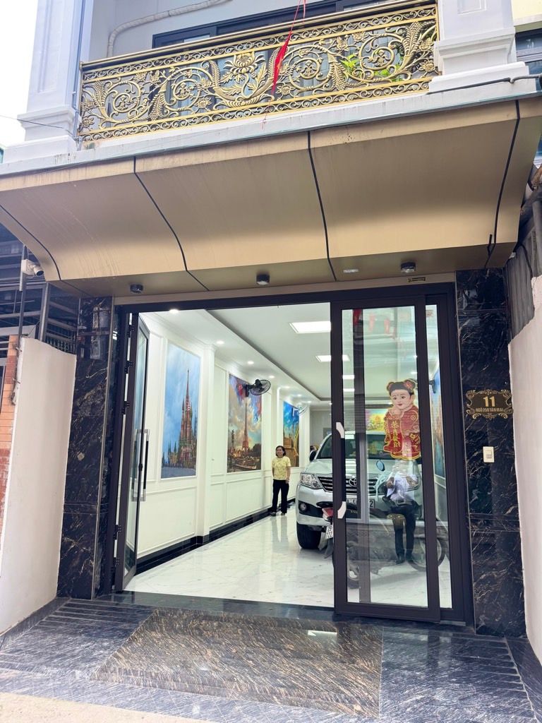 Bán nhà Tân Mai - diện tích 71m2 6 tầng - Ô TÔ TRÁNH - giá 23,5 tỷ