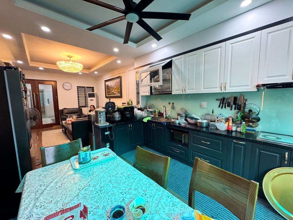 Bán nhà Tân Mai - diện tích 71m2 6 tầng - Ô TÔ TRÁNH - giá 23,5 tỷ