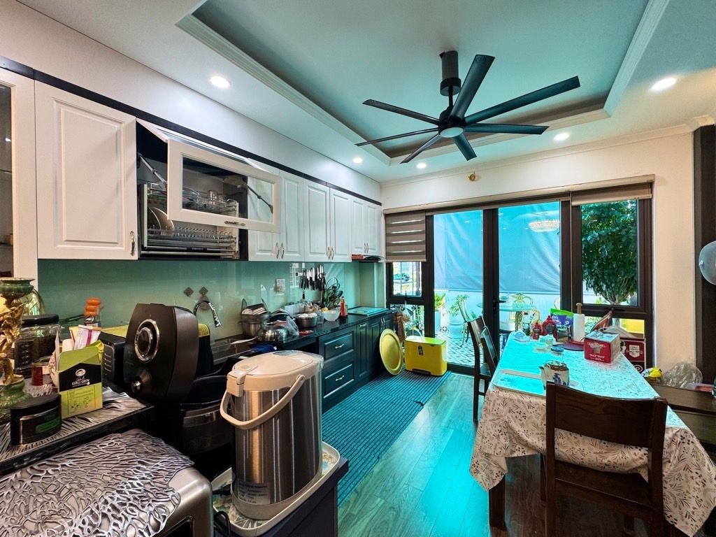 Bán nhà Tân Mai - diện tích 71m2 6 tầng - Ô TÔ TRÁNH - giá 23,5 tỷ