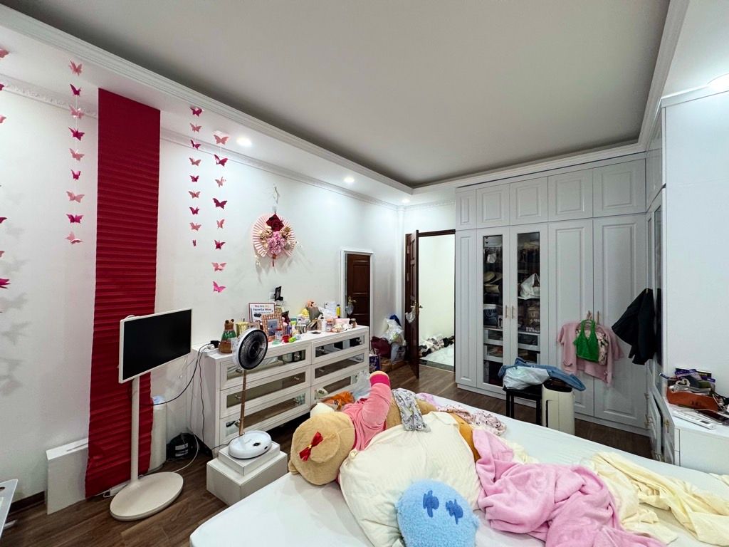 Bán nhà Tân Mai - diện tích 71m2 6 tầng - Ô TÔ TRÁNH - giá 23,5 tỷ