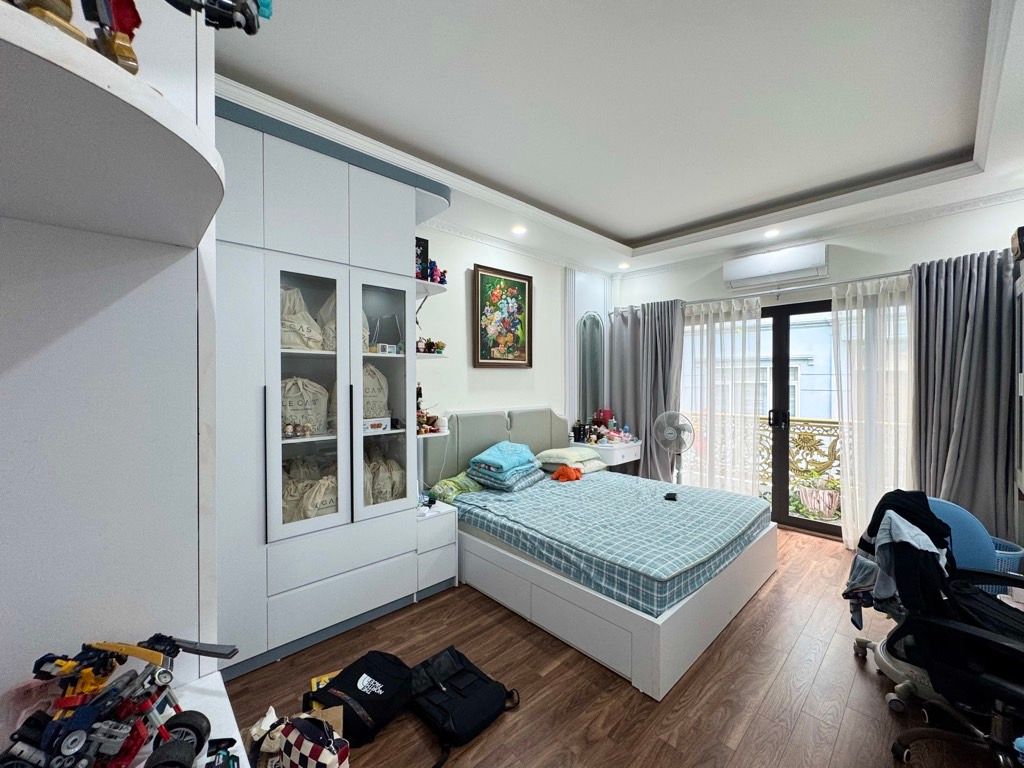 Bán nhà Tân Mai - diện tích 71m2 6 tầng - Ô TÔ TRÁNH - giá 23,5 tỷ