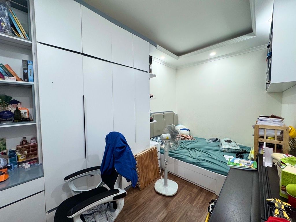 Bán nhà Tân Mai - diện tích 71m2 6 tầng - Ô TÔ TRÁNH - giá 23,5 tỷ