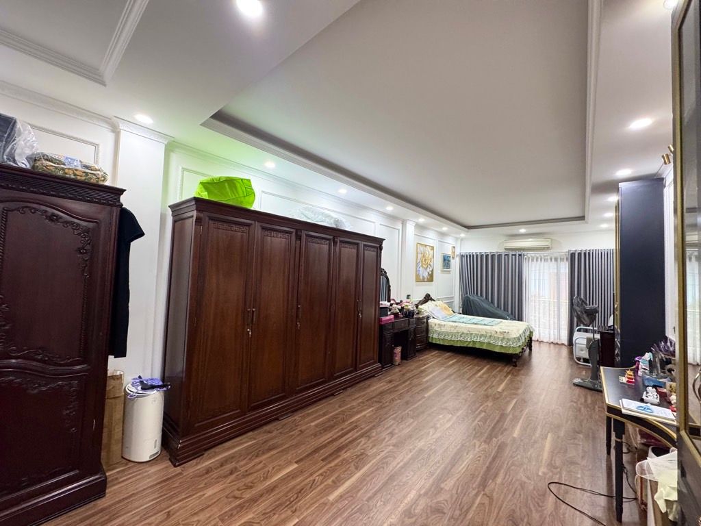 Bán nhà Tân Mai - diện tích 71m2 6 tầng - Ô TÔ TRÁNH - giá 23,5 tỷ