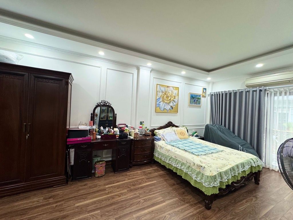 Bán nhà Tân Mai - diện tích 71m2 6 tầng - Ô TÔ TRÁNH - giá 23,5 tỷ