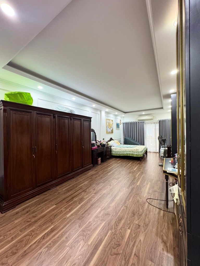 Bán nhà Tân Mai - diện tích 71m2 6 tầng - Ô TÔ TRÁNH - giá 23,5 tỷ