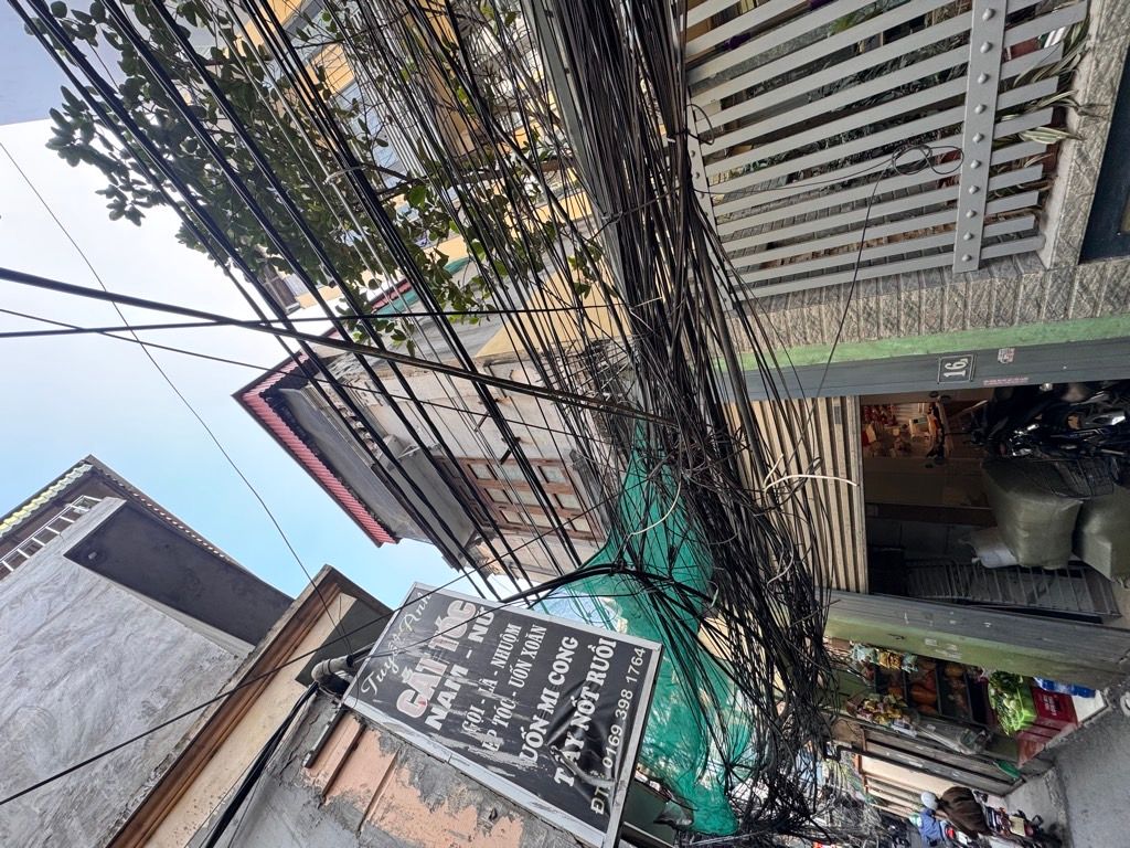 Bán nhà Triều Khúc - diện tích 45m2 3 tầng - NGÕ THÔNG - SIÊU NÔNG VÀI BƯỚC RA PHỐ - GIÁ ĐẦU TƯ - giá 9,4 tỷ