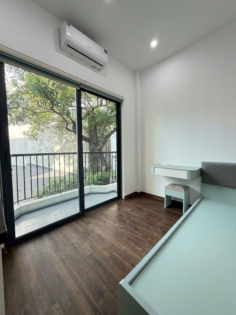 Bán nhà Toàn Thắng - diện tích 48.4m2 5 tầng - thang máy - giá 14,5 tỷ