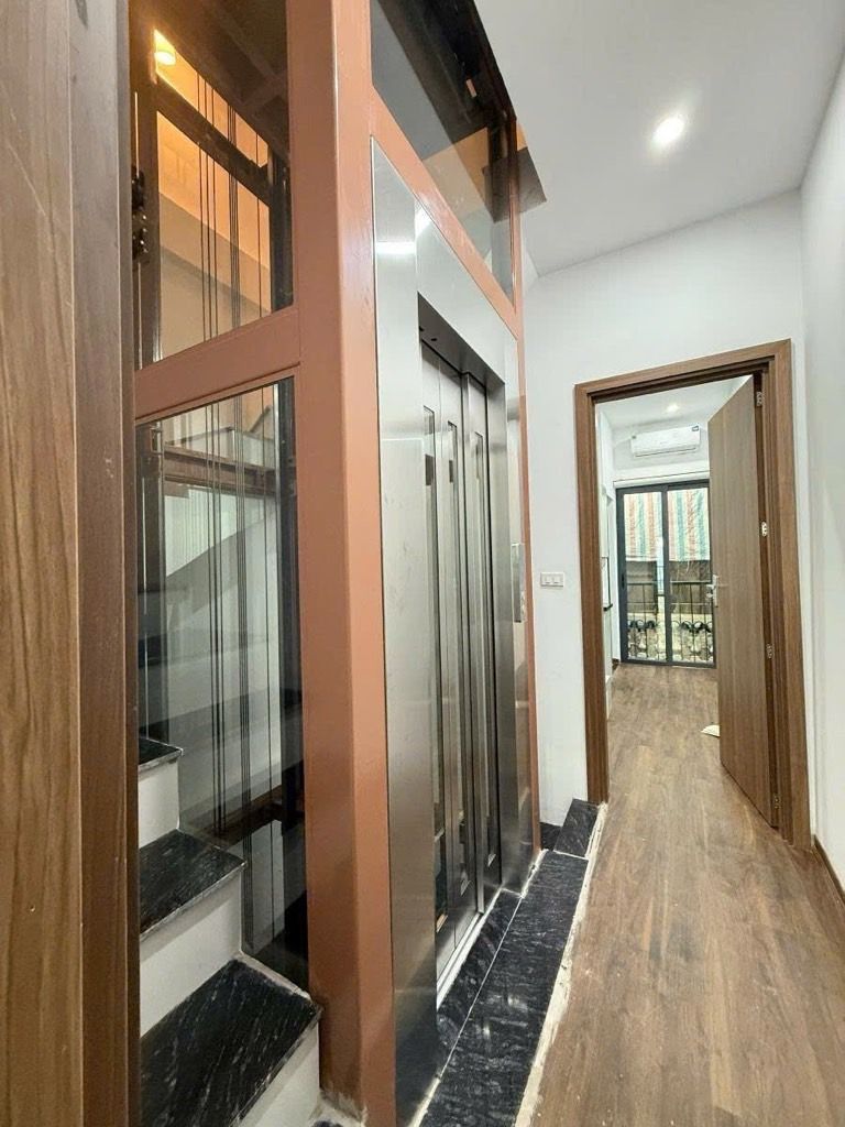 Bán nhà Toàn Thắng - diện tích 48.4m2 5 tầng - thang máy - giá 14,5 tỷ