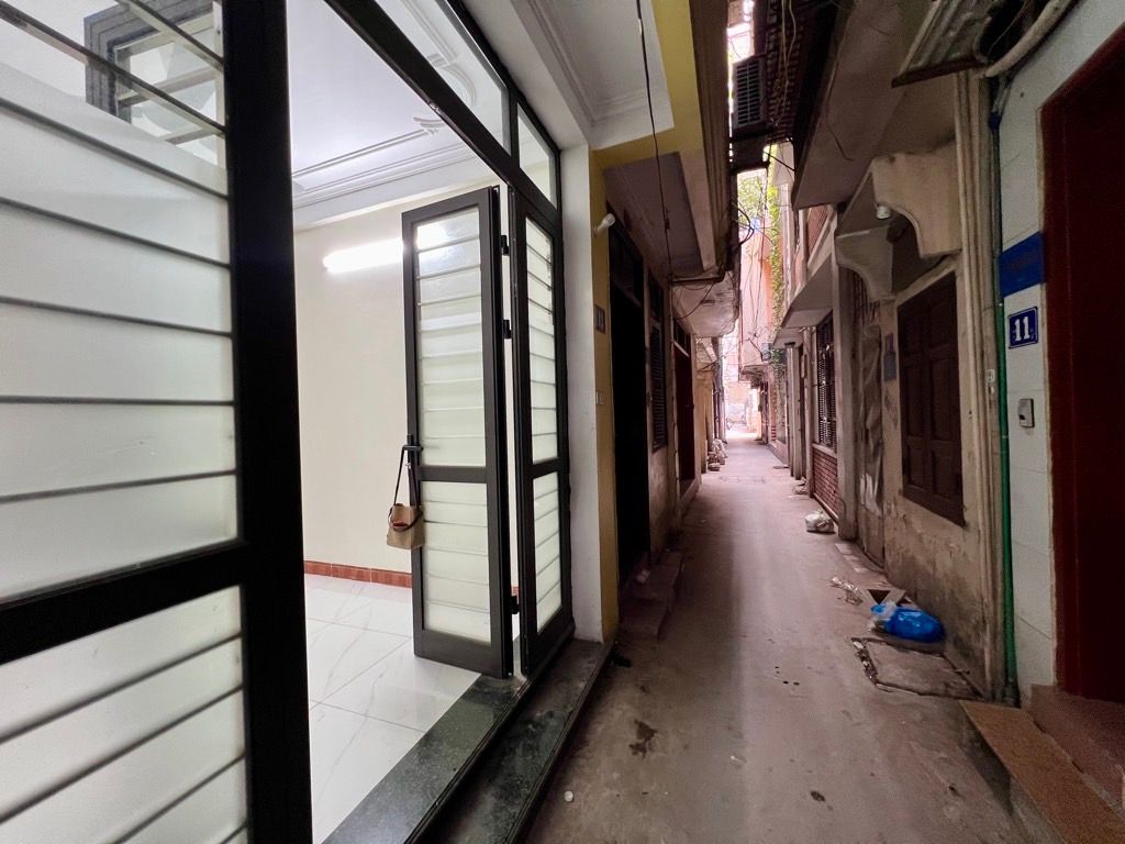 Bán nhà Nguyễn Trãi - diện tích 17m2 5 tầng - Gần phố - giá 6,15 tỷ