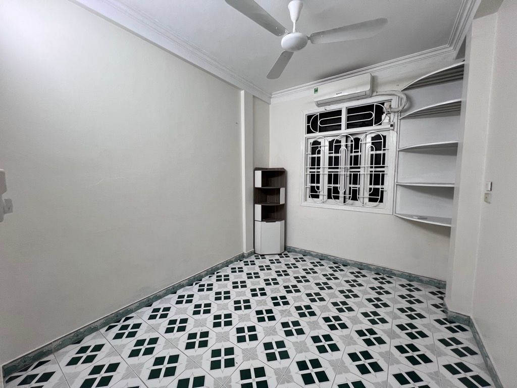 Bán nhà Nguyễn Trãi - diện tích 17m2 5 tầng - Gần phố - giá 6,15 tỷ