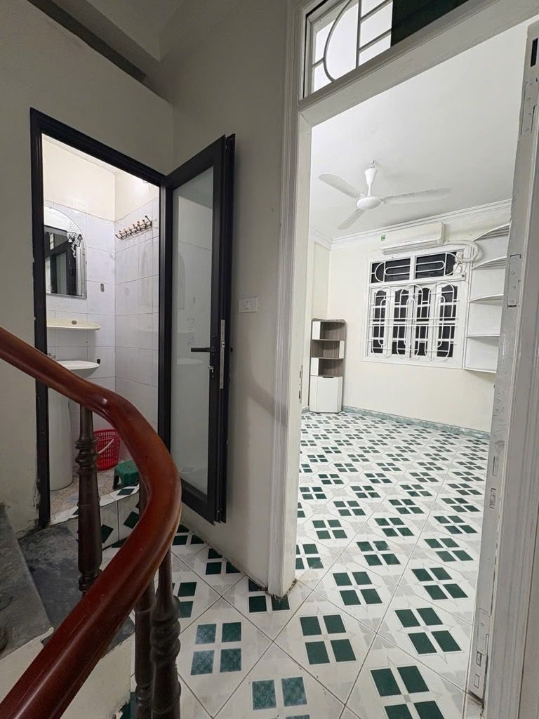 Bán nhà Nguyễn Trãi - diện tích 17m2 5 tầng - Gần phố - giá 6,15 tỷ