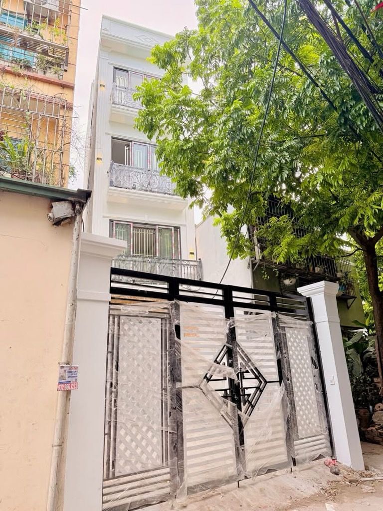 Bán nhà Nguyễn Khoái - diện tích 81m2 6 tầng - Thang máy, ngõ thông ô tô tránh - giá 18 tỷ