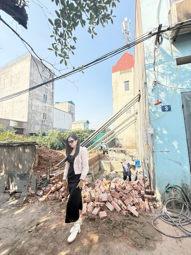 Bán nhà Thuý Lĩnh - diện tích 49,6m2 5 tầng - Ô TÔ QUA NHÀ - giá 10,6 tỷ