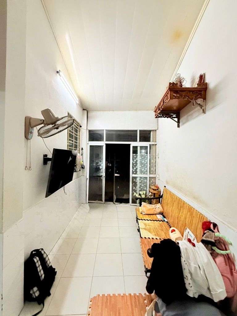 Bán nhà Dương Văn Bé - diện tích 68.4m2 1 tầng - ô tô tránh - giá 19 tỷ