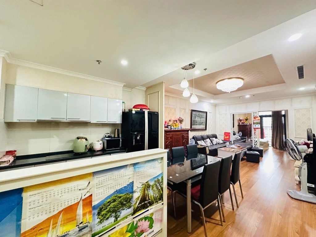 Bán nhà Nguyễn Trãi - diện tích 125m2 1 tầng - Căn hộ cao cấp - giá 17,8 tỷ