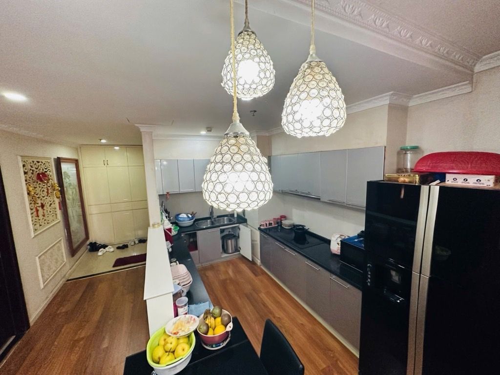 Bán nhà Nguyễn Trãi - diện tích 125m2 1 tầng - Căn hộ cao cấp - giá 17,8 tỷ