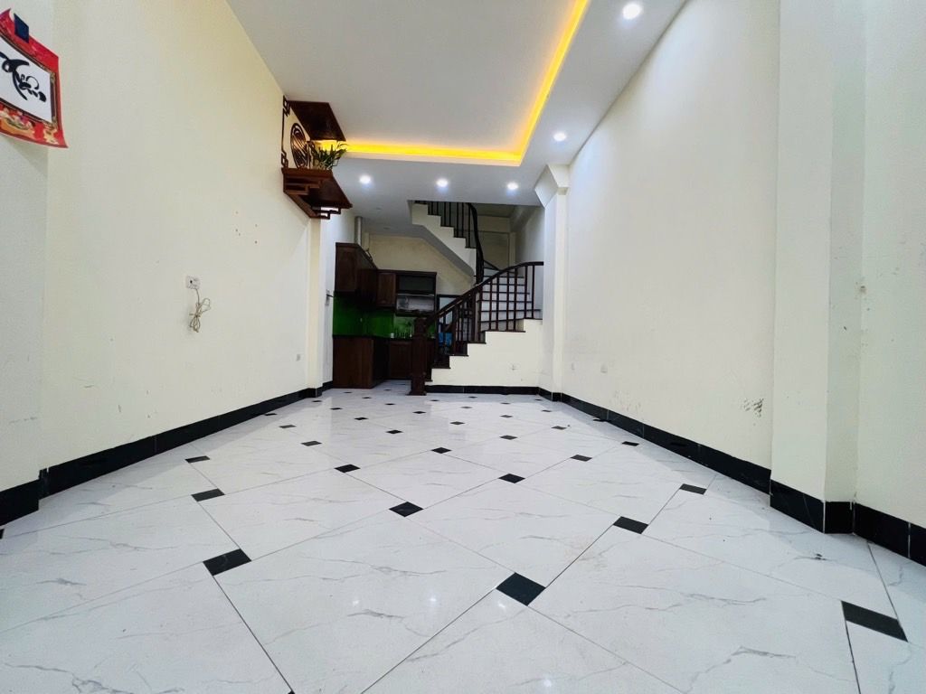 Bán nhà Giáp Nhị - diện tích 32,4m2 6 tầng - Ô TÔ DỪNG ĐỖ TRƯỚC NHÀ - giá 9,8 tỷ