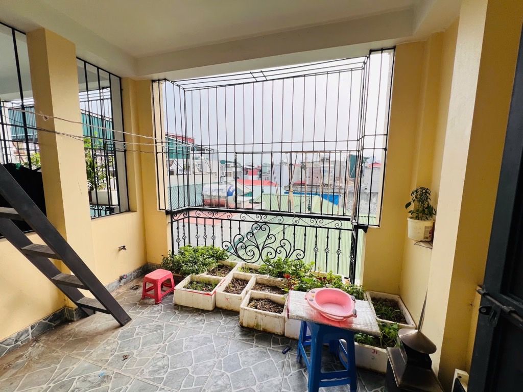 Bán nhà Giáp Nhị - diện tích 32,4m2 6 tầng - Ô TÔ DỪNG ĐỖ TRƯỚC NHÀ - giá 9,8 tỷ