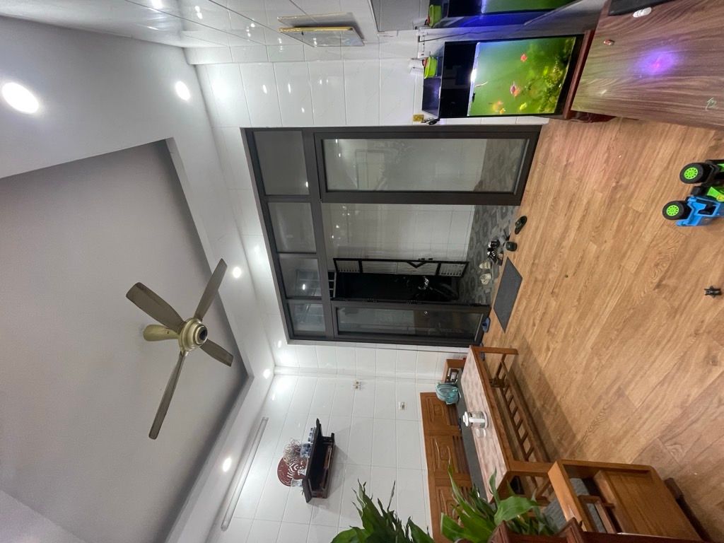 Bán nhà Định Công Hạ - diện tích 46m2 3 tầng - Nhà đẹp chắc chắn ở luôn - giá 3,8 tỷ