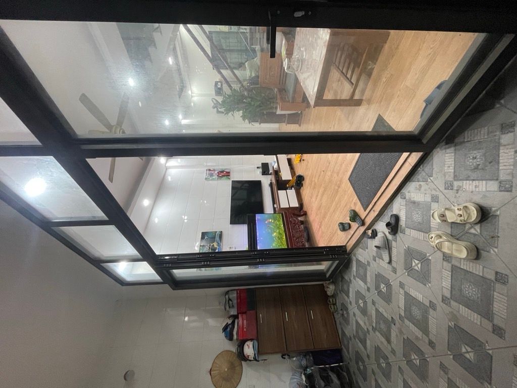 Bán nhà Định Công Hạ - diện tích 46m2 3 tầng - Nhà đẹp chắc chắn ở luôn - giá 3,8 tỷ