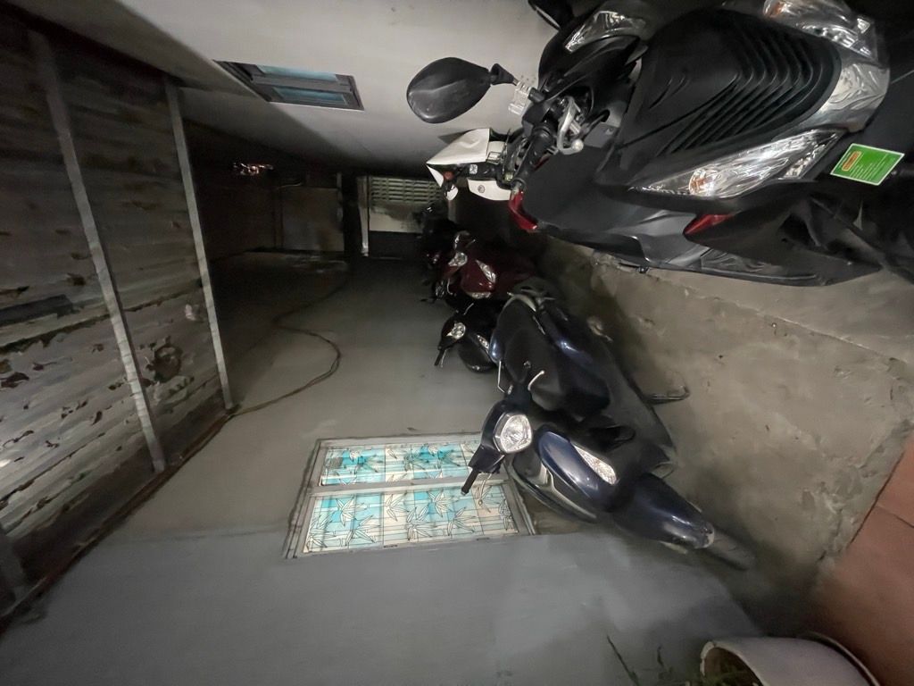 Bán nhà Định Công Hạ - diện tích 46m2 3 tầng - Nhà đẹp chắc chắn ở luôn - giá 3,8 tỷ