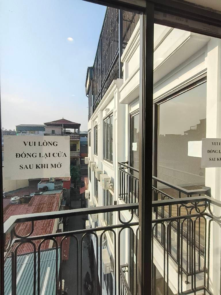 Bán nhà Đông Thiên - diện tích 34m2 5 tầng - Gần phố - giá 7,49 tỷ