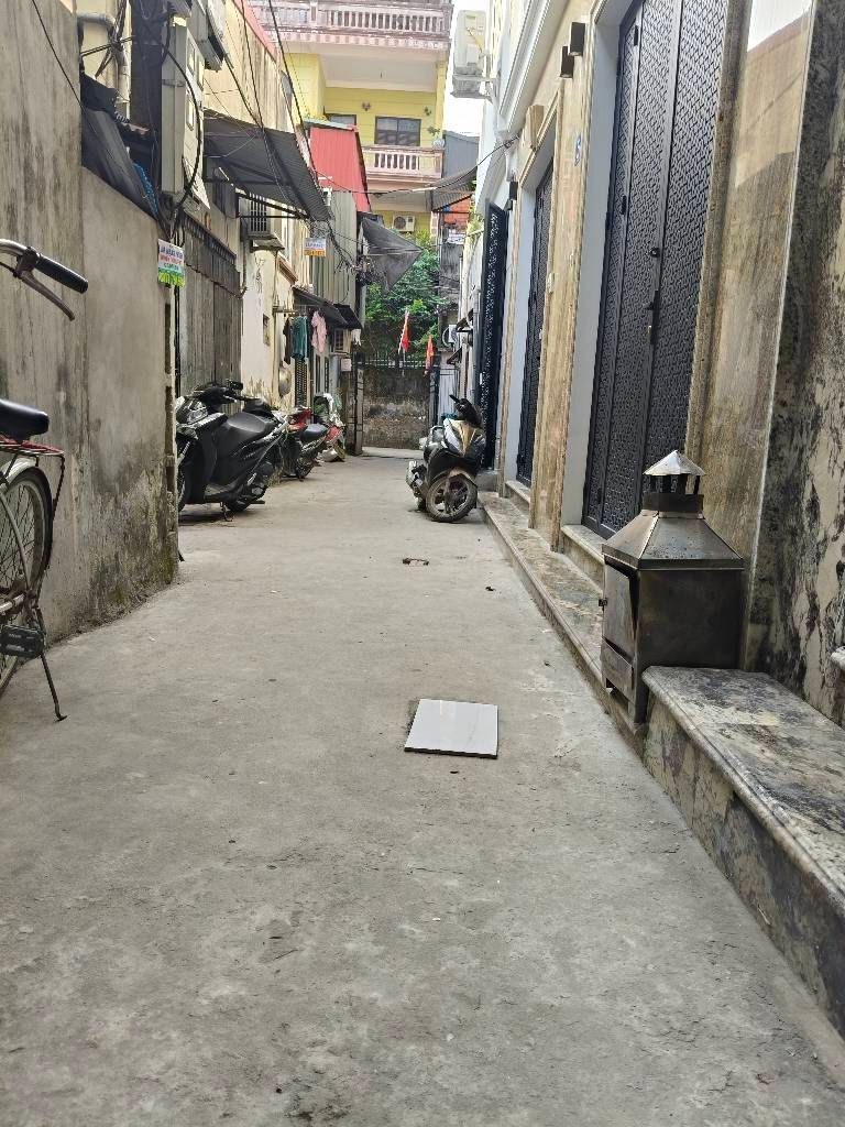 Bán nhà Đông Thiên - diện tích 34m2 5 tầng - Gần phố - giá 7,49 tỷ