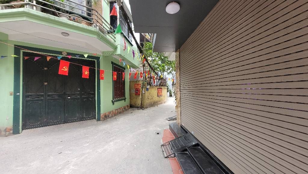 Bán nhà Minh Khai - diện tích 109.8m2 5 tầng - ô tô vào tận nhà - giá 18,9 tỷ