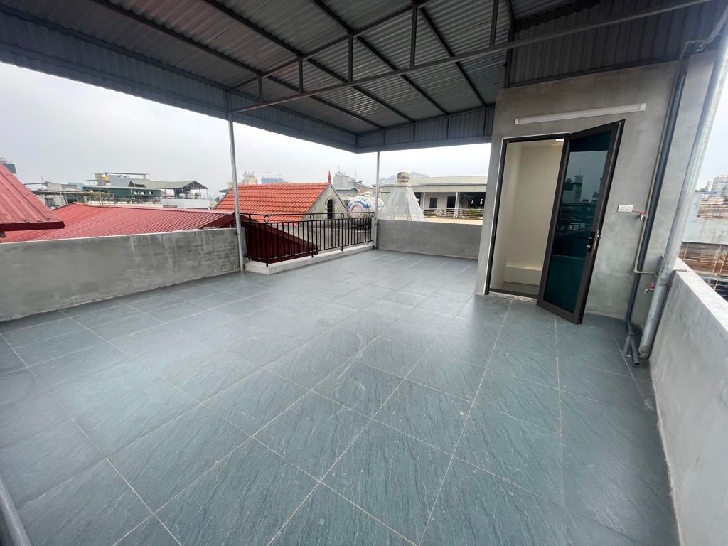 Bán nhà Tựu Liệt - diện tích 58m2 5 tầng - Mặt ngõ thông, ô tô tránh - giá 9,8 tỷ