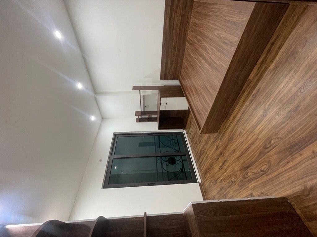 Bán nhà Tựu Liệt - diện tích 58m2 5 tầng - Mặt ngõ thông, ô tô tránh - giá 9,8 tỷ