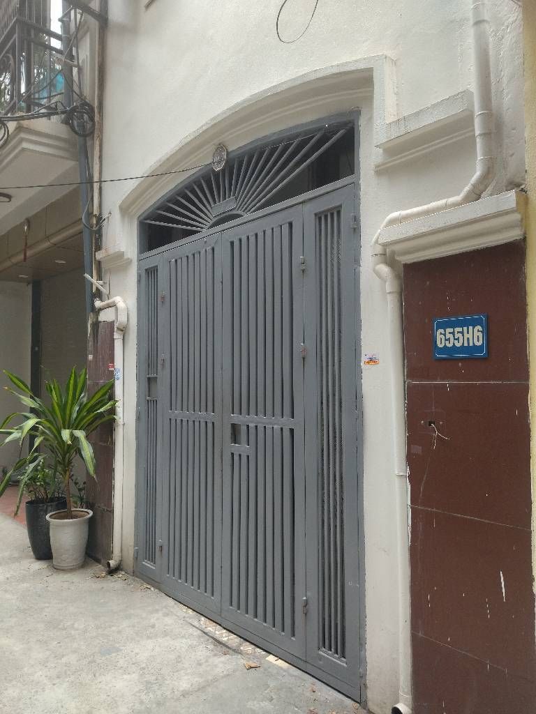 Bán nhà Tân Mai - diện tích 71m2 6 tầng - Ô Tô Đỗ Cửa - giá 20,9 tỷ